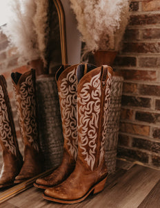 The Casen Embroidered Boot