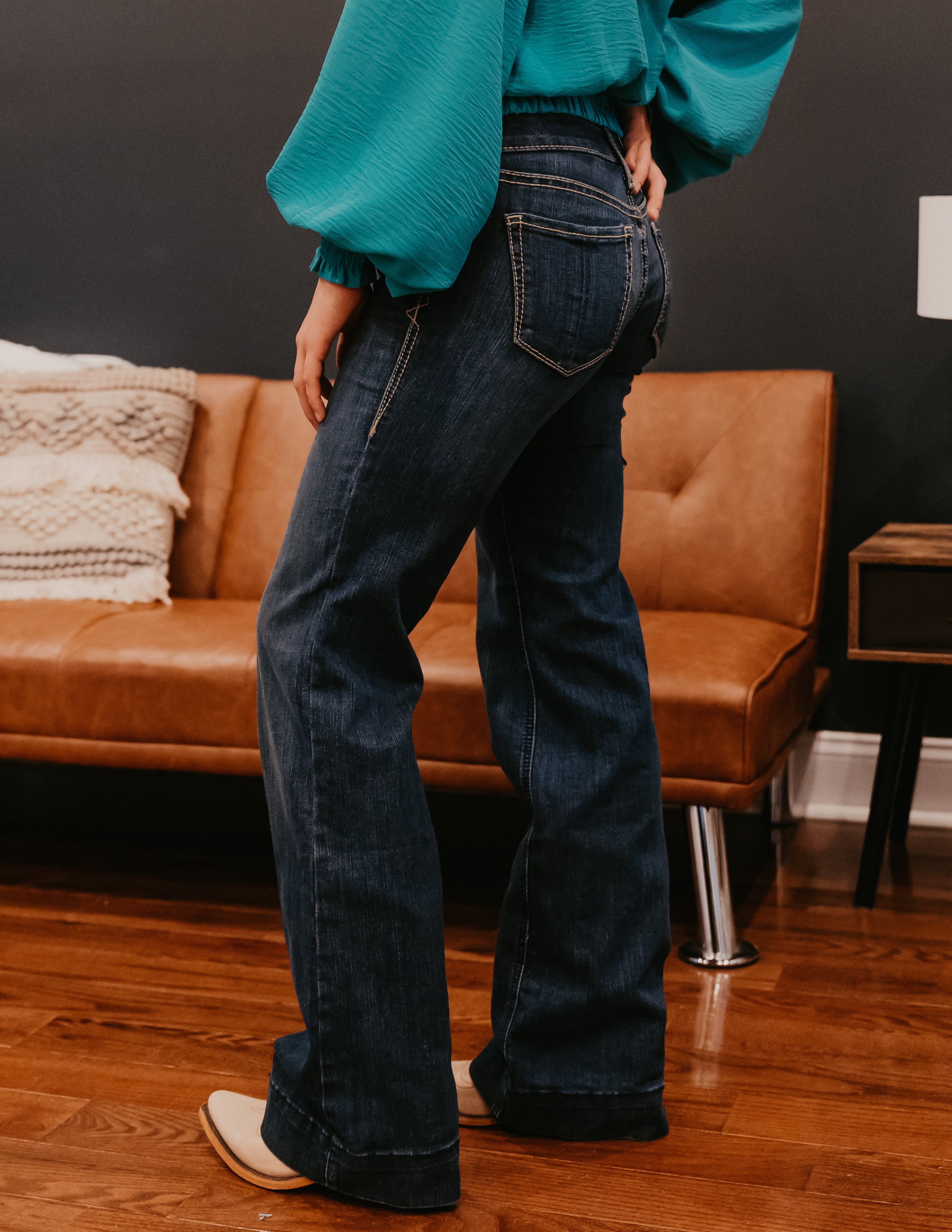 Ariat wide hotsell leg trouser jeans