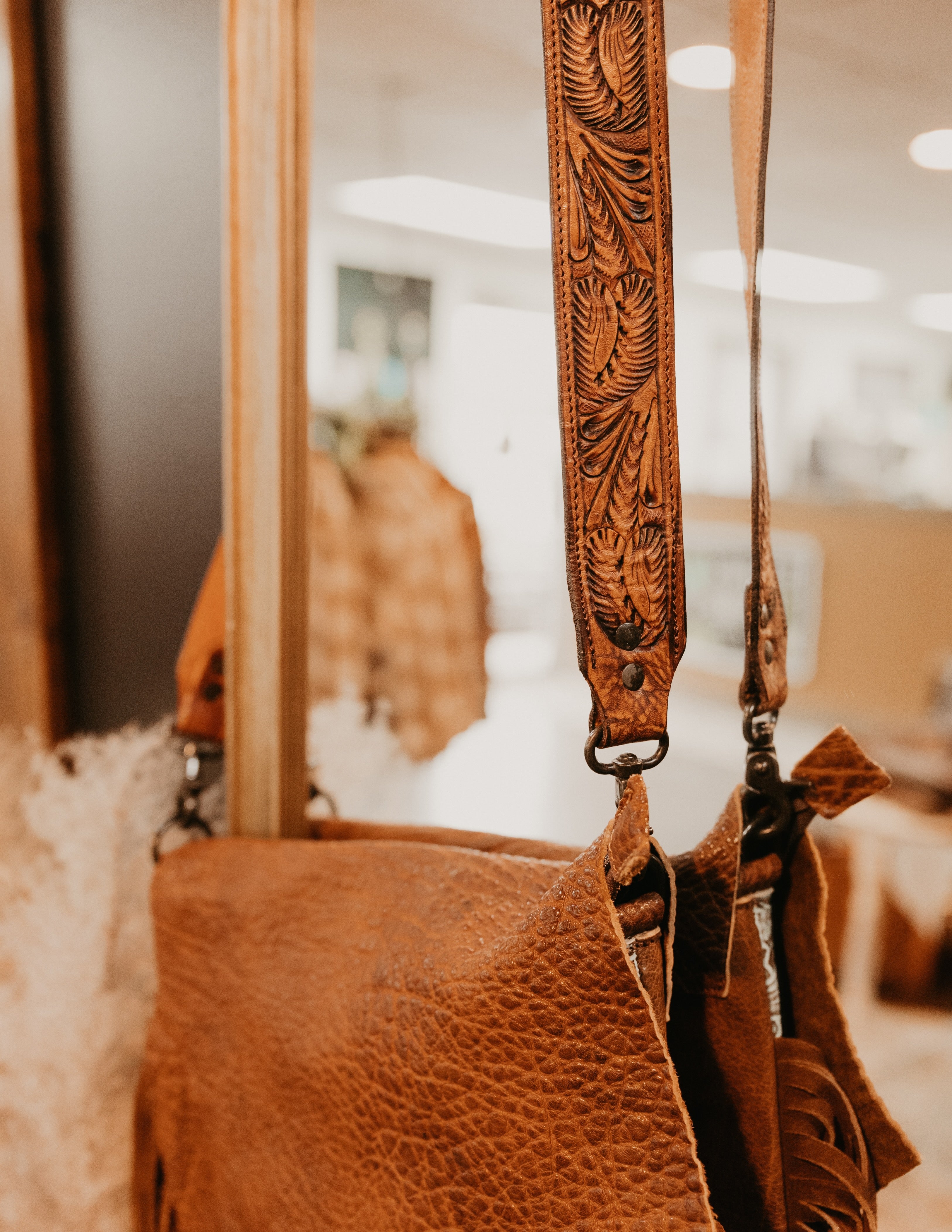 The Layne Messenger Crossbody