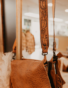 The Layne Messenger Crossbody