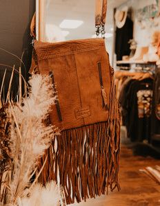 The Layne Messenger Crossbody